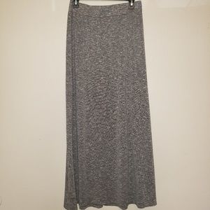 L Joe B by Joe Benbasset gray knit maxi skirt